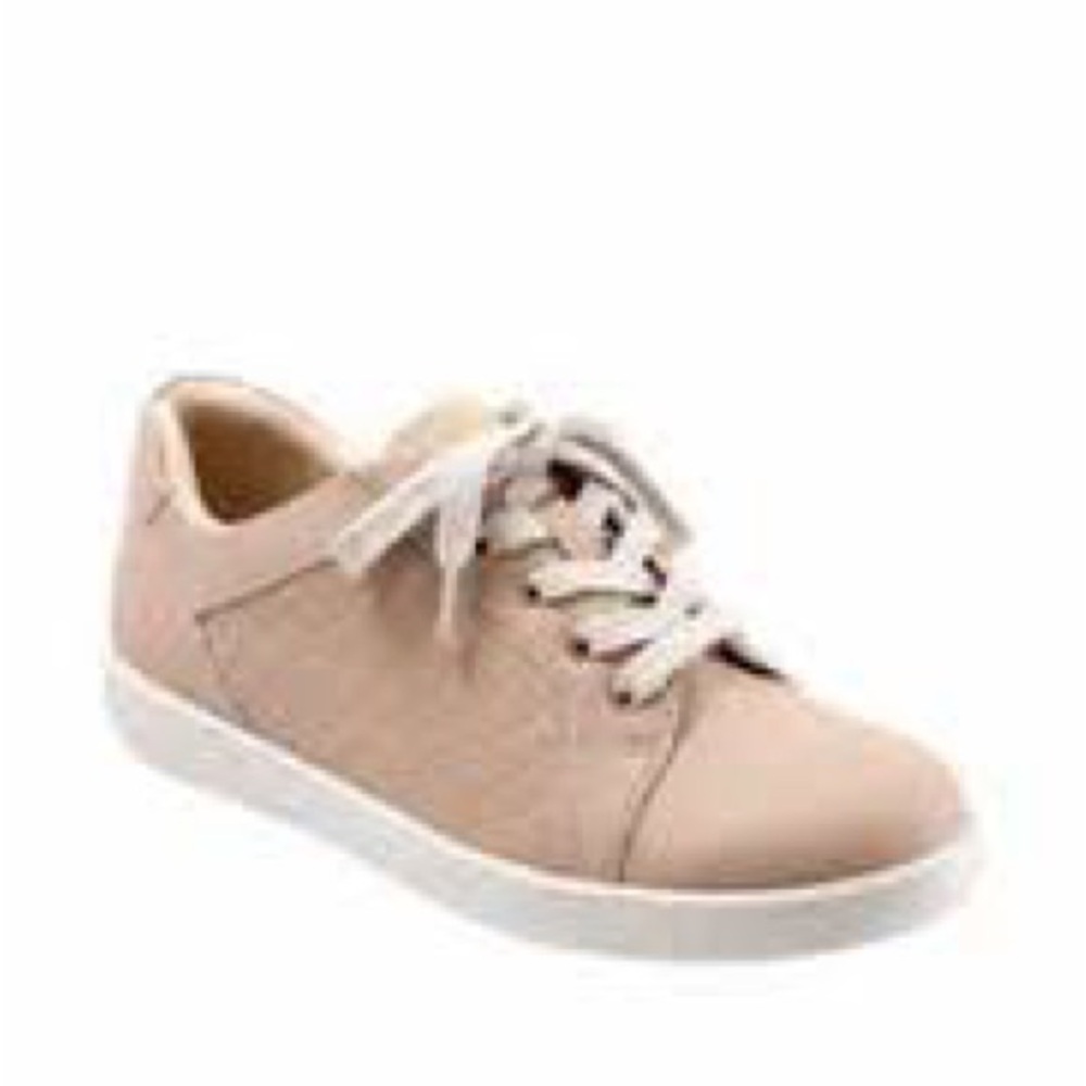 ABEO Women's Encore Sneakers, featuring a canvas upper and lace-up design.